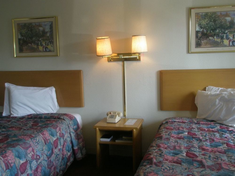 Budget Inn Malvern Room photo
