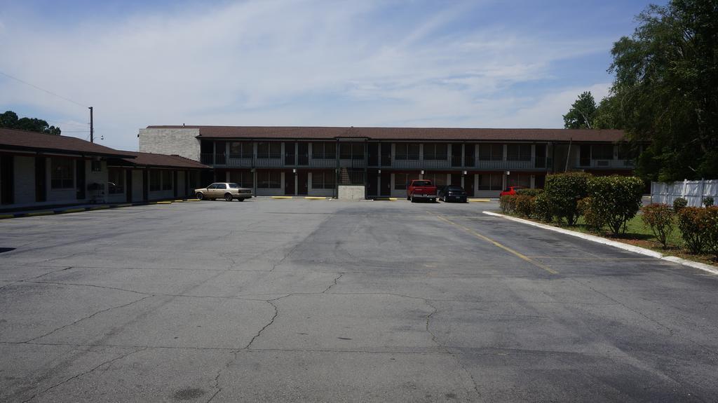 Budget Inn Malvern Exterior photo